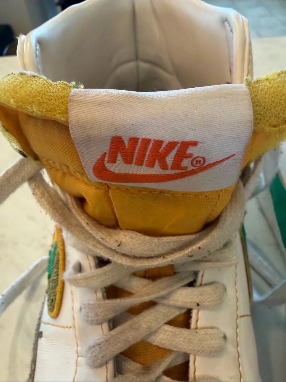 Nike Blazer Mid ‘77 Rayguns high top sneakers,size 8.5